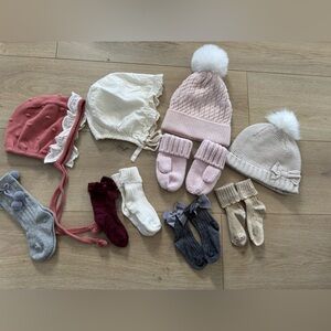 Baby girls warm hats mittens socks pum pum bow